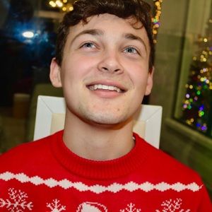 Meet your Posher, Eli